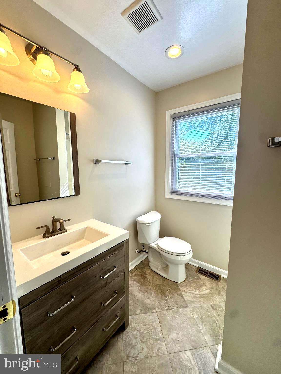 LAYTONSVILLE OUTSIDE - Residential Lease