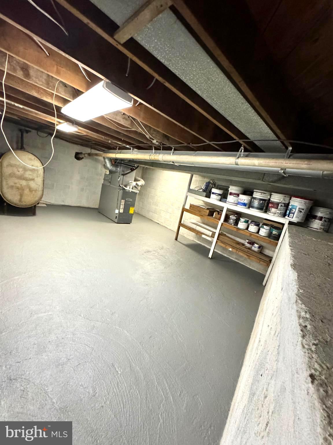 LAYTONSVILLE OUTSIDE - Residential Lease