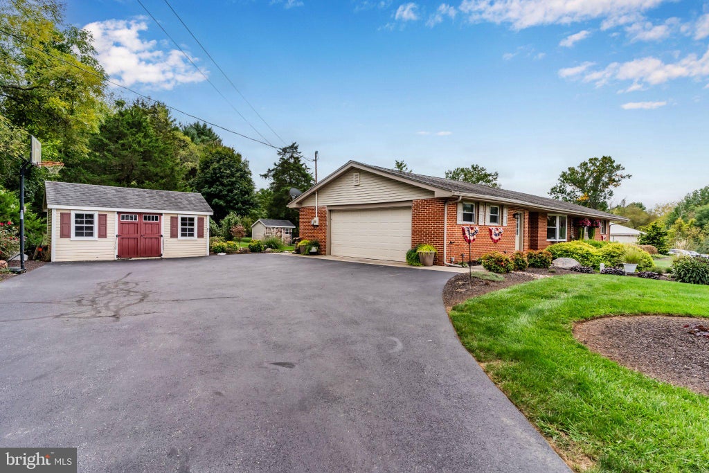 Photo of 210 Old York Road, DILLSBURG, PA 17019 (MLS # PAYK2112816)