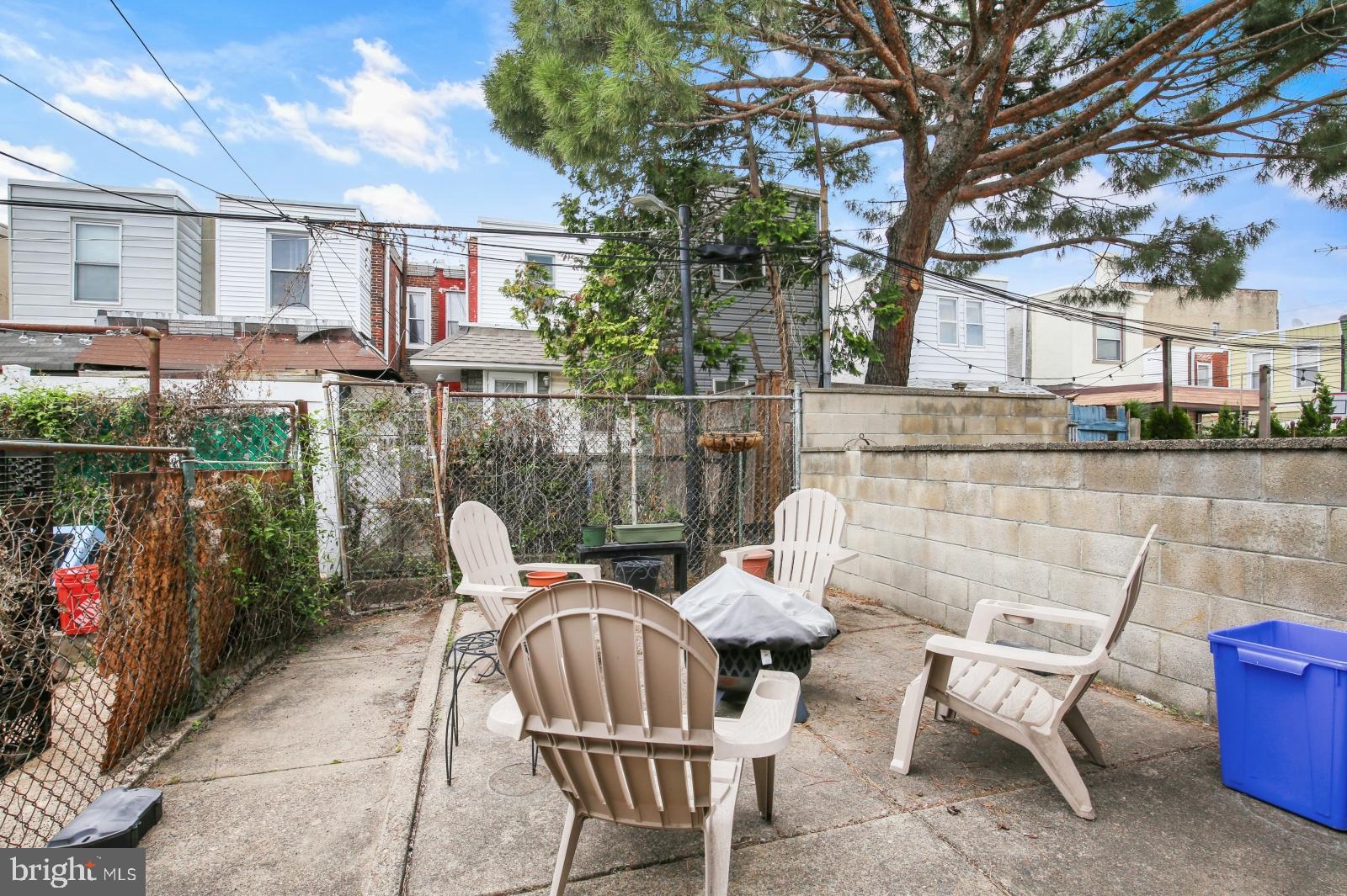 PORT RICHMOND - Residential Lease