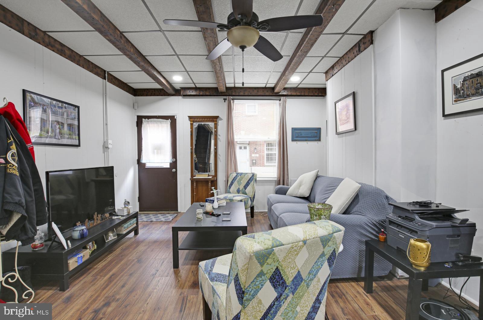 PORT RICHMOND - Residential Lease