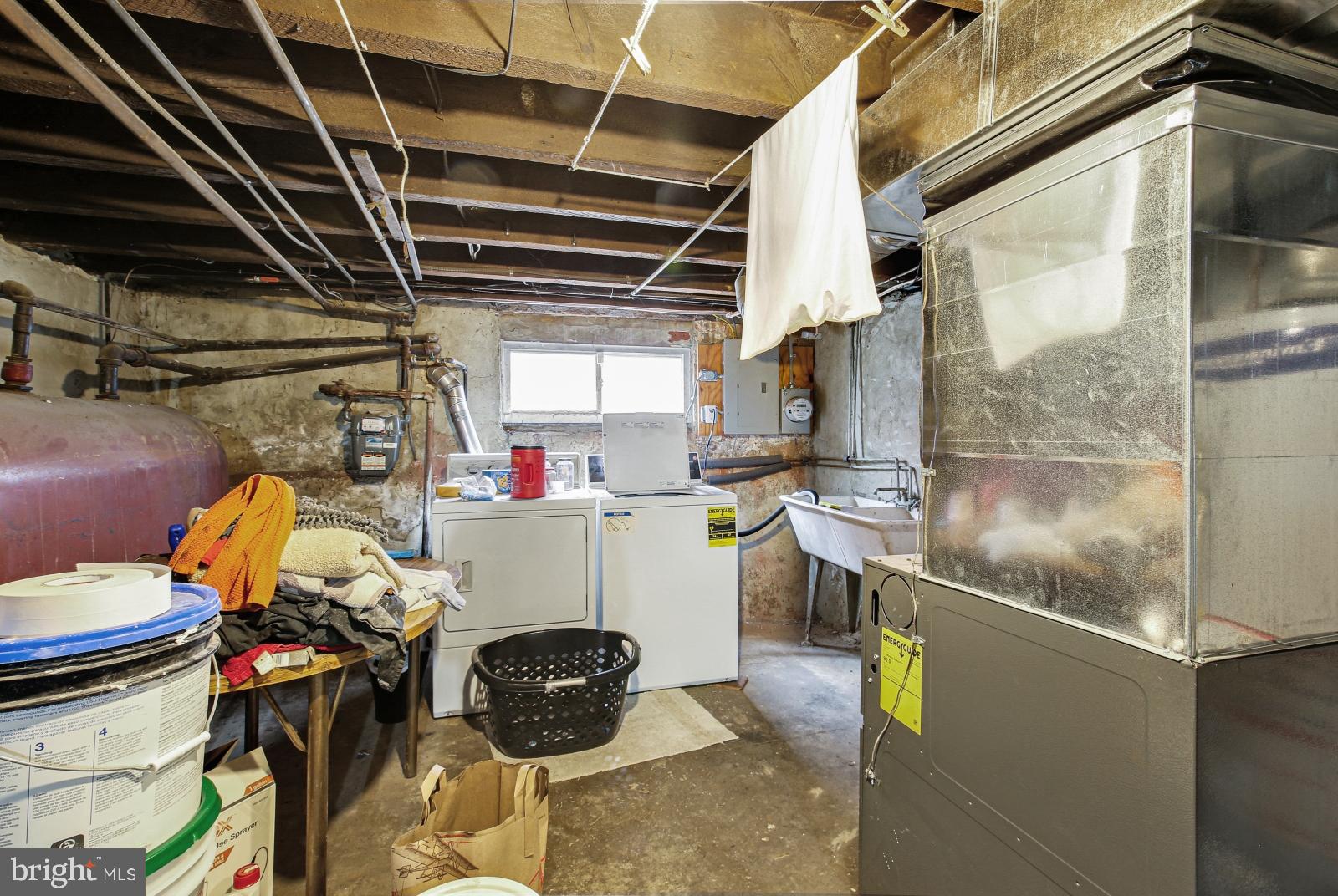 PORT RICHMOND - Residential Lease