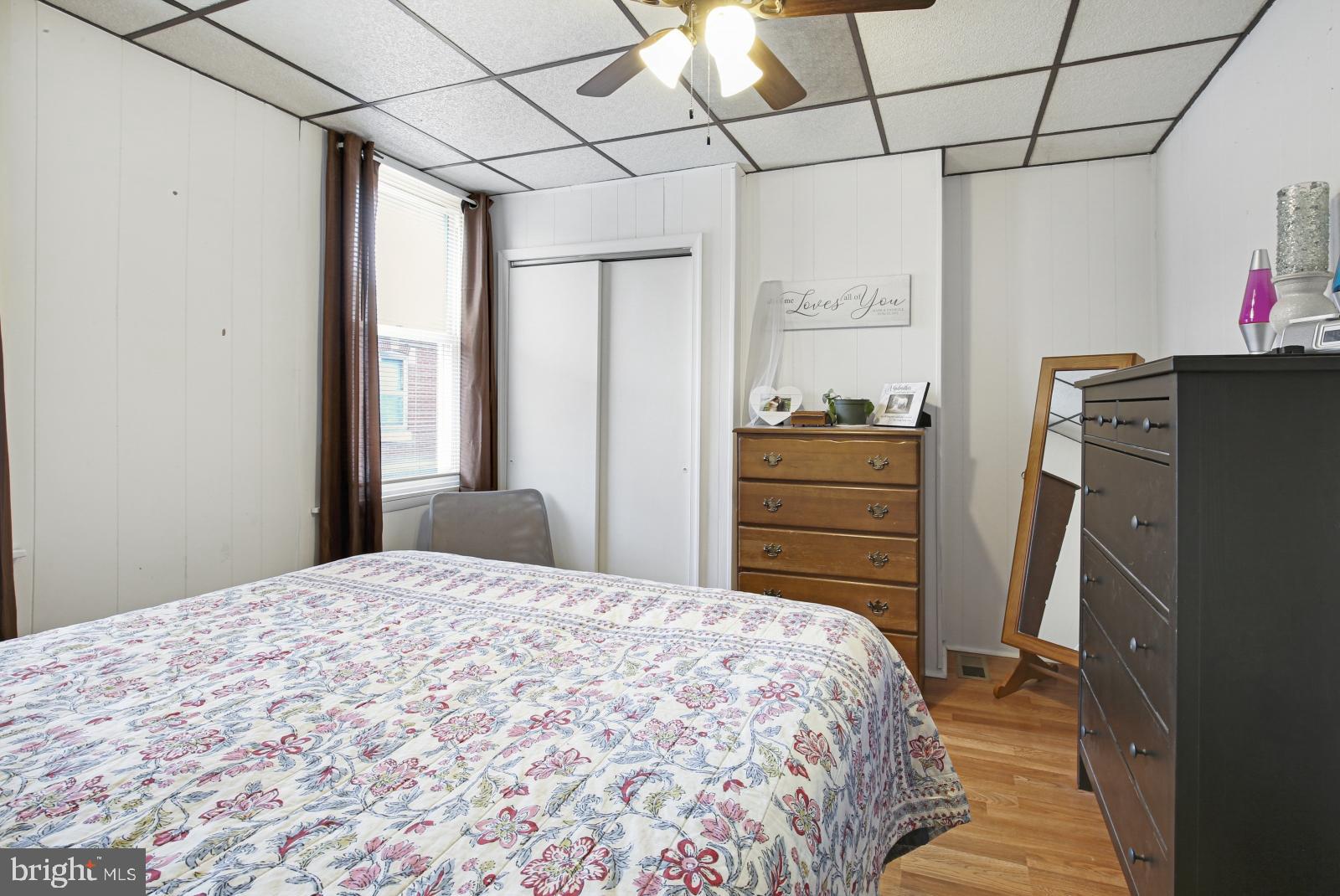 PORT RICHMOND - Residential Lease