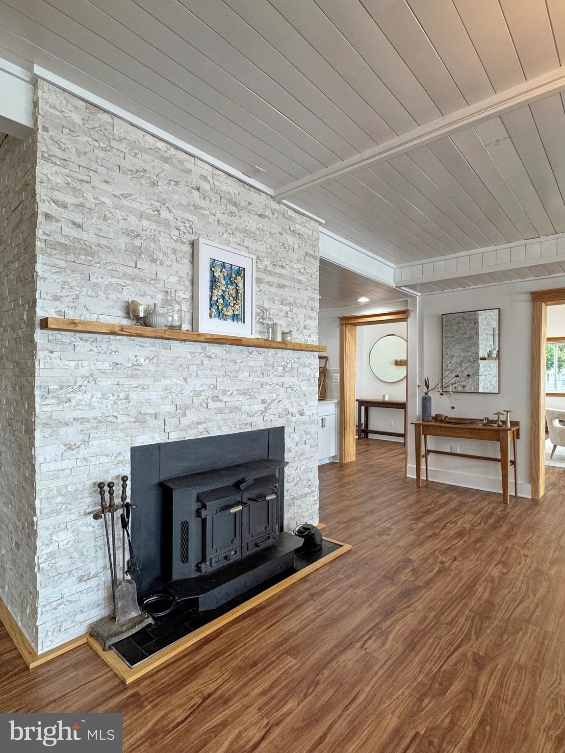 COBB ISLAND - Residential