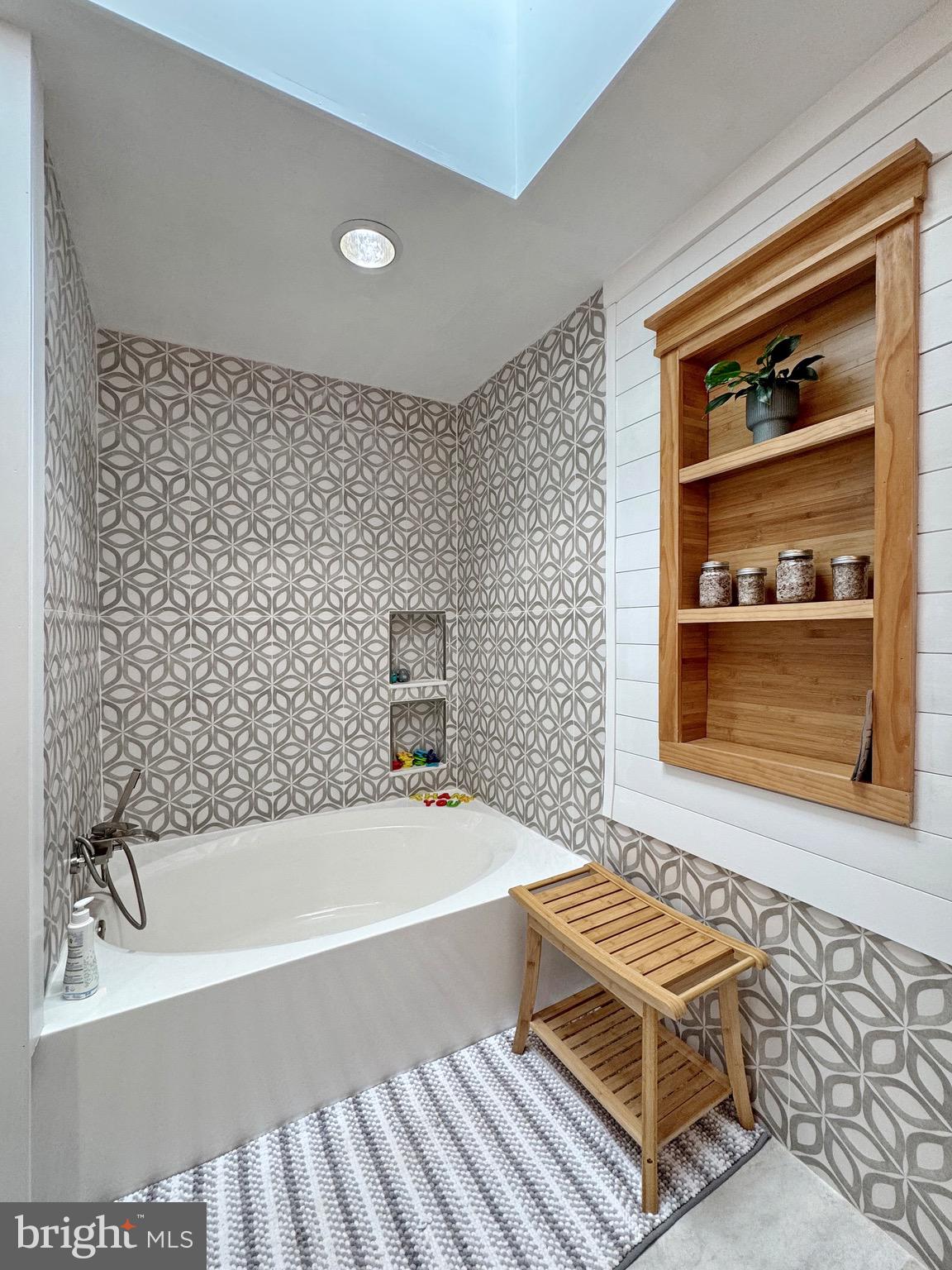 COBB ISLAND - Residential