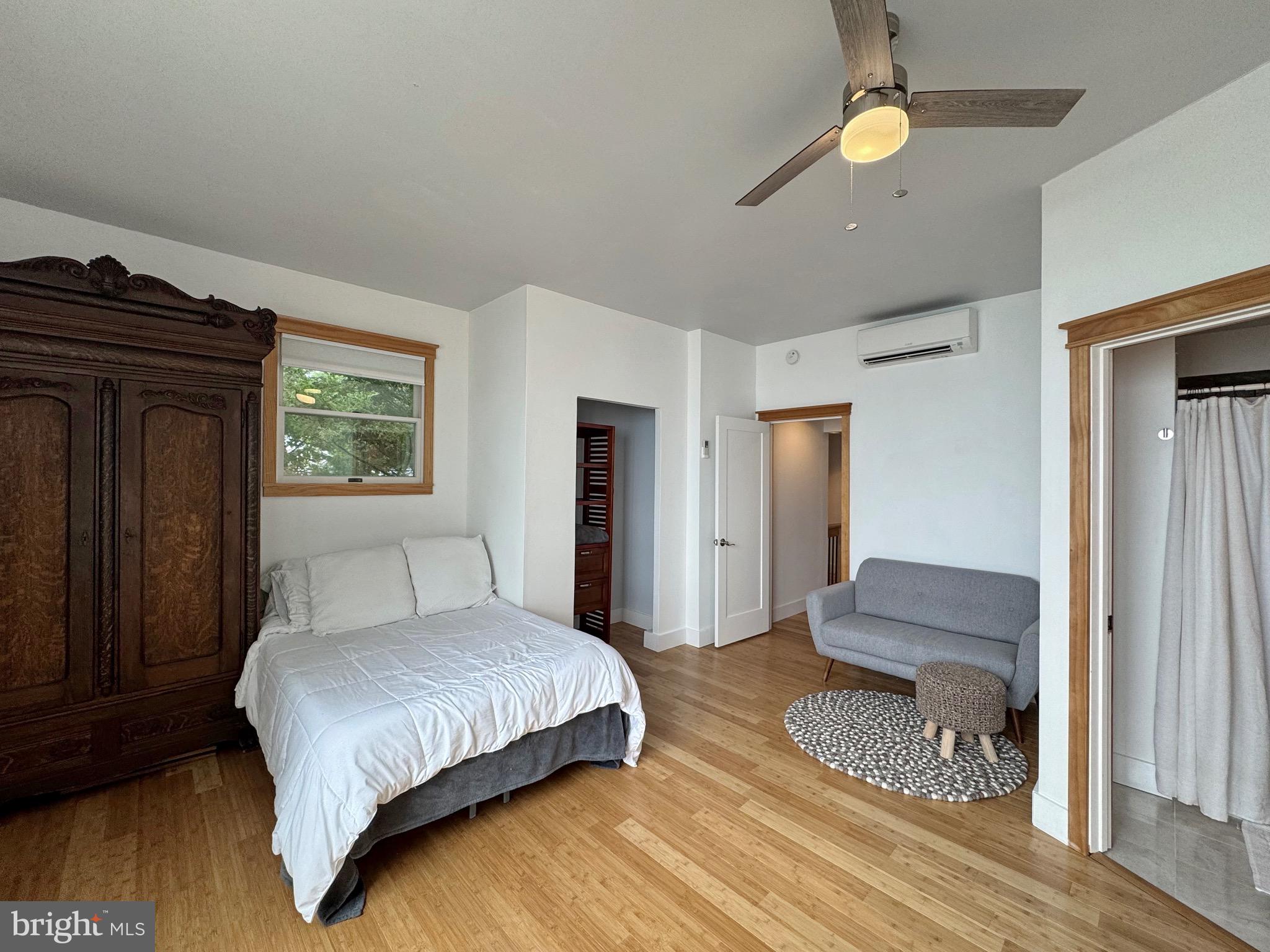 COBB ISLAND - Residential