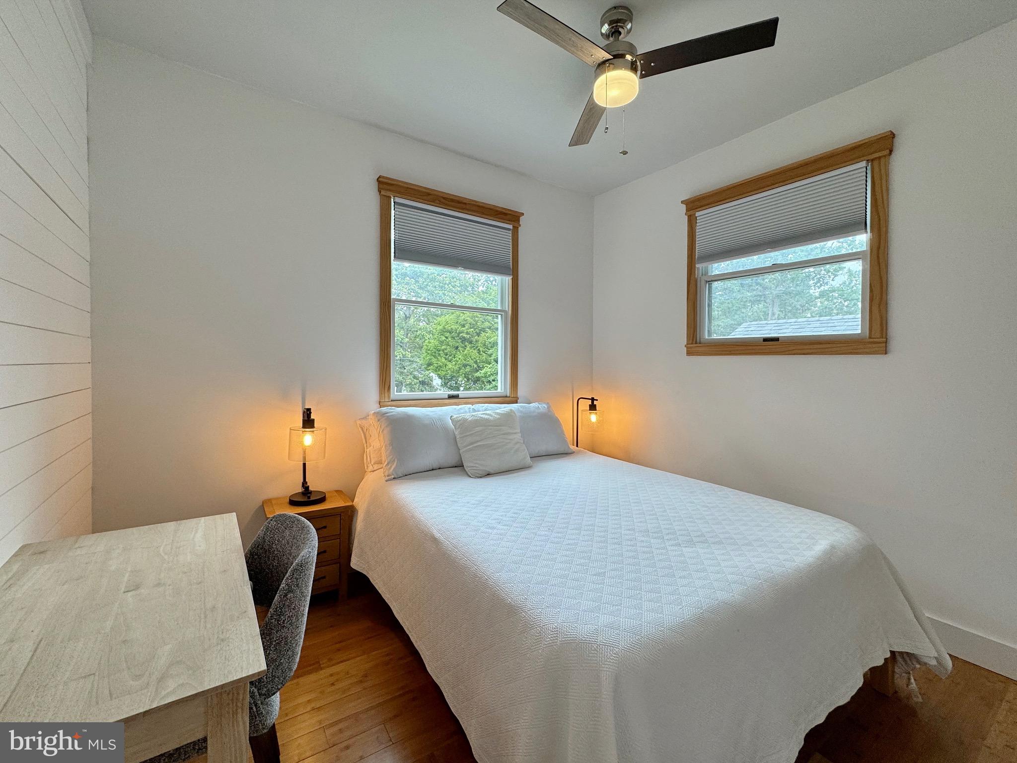 COBB ISLAND - Residential