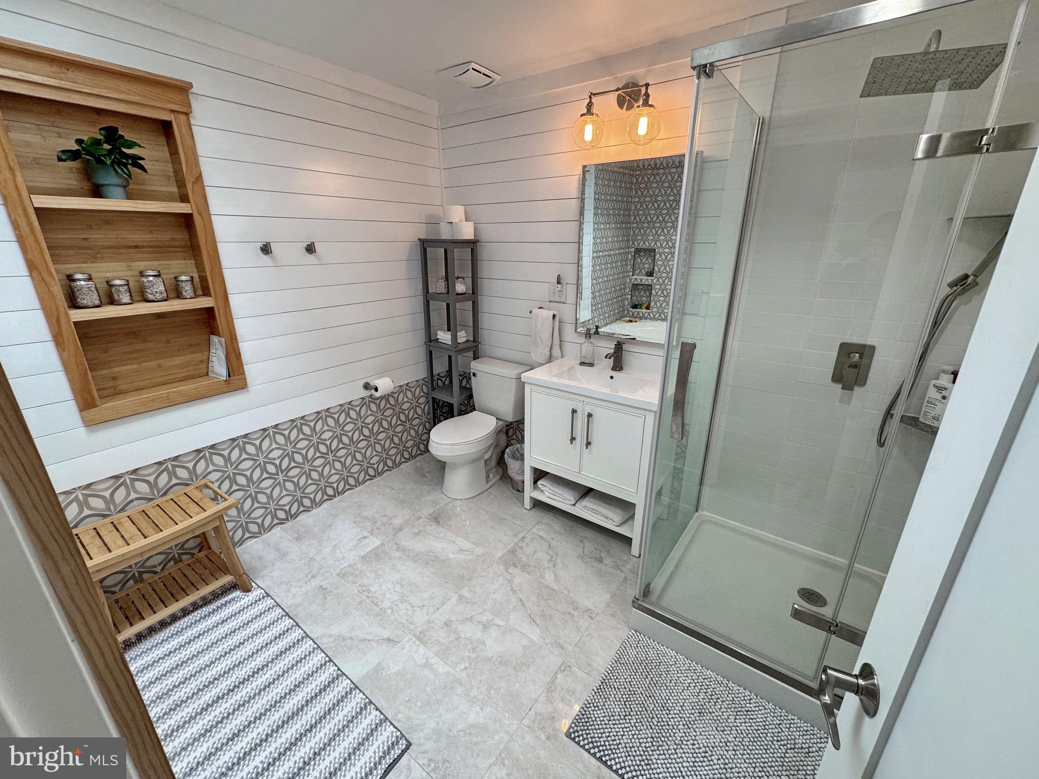 COBB ISLAND - Residential