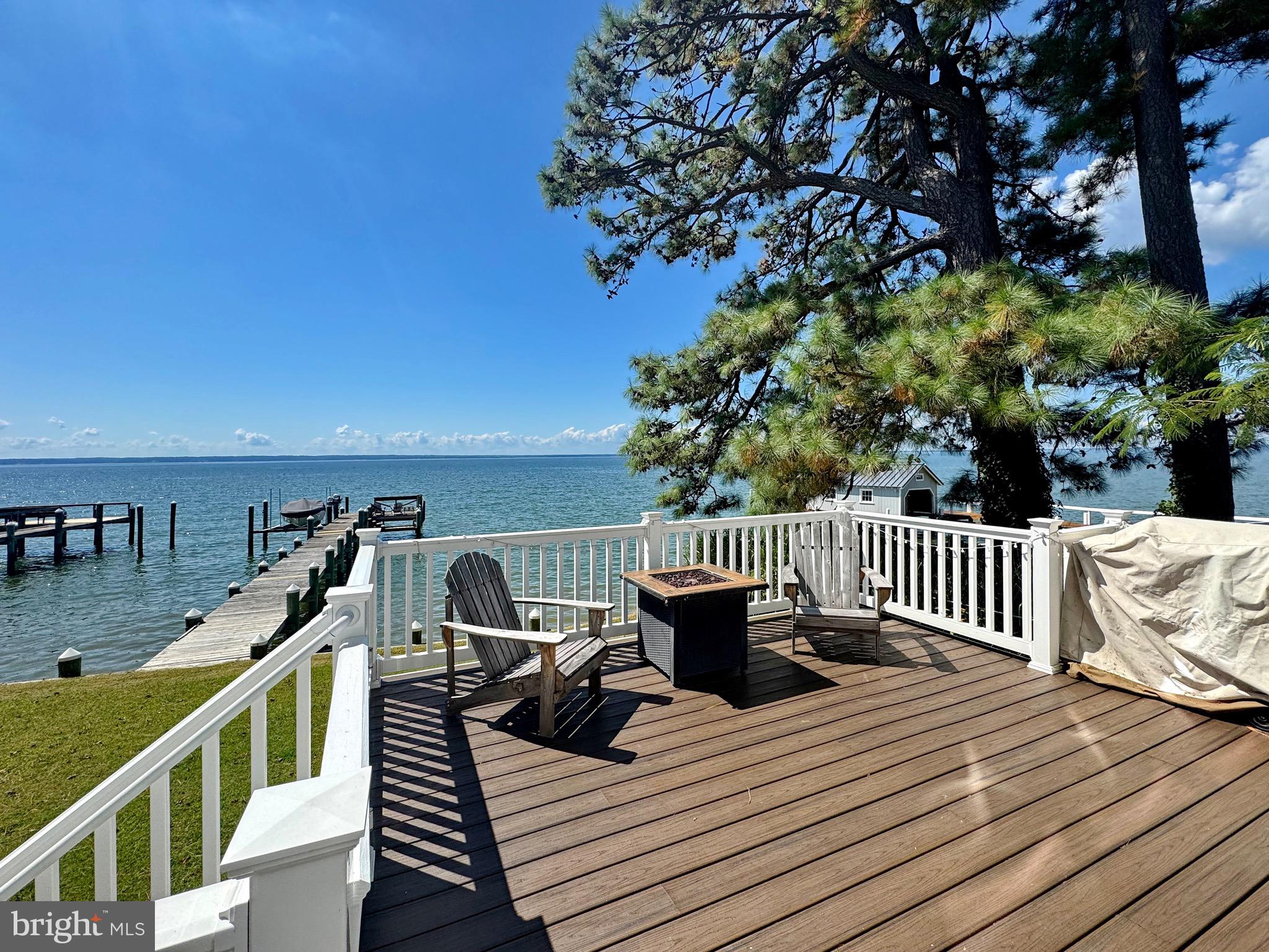 COBB ISLAND - Residential