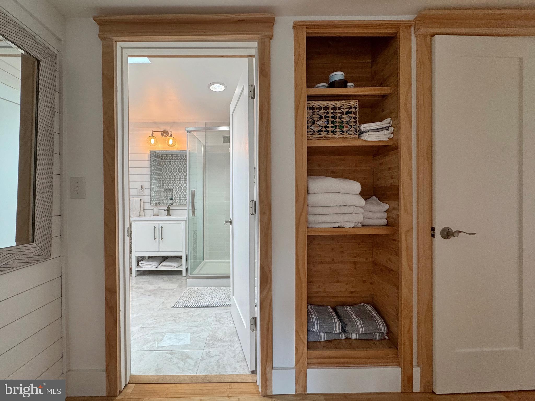 COBB ISLAND - Residential