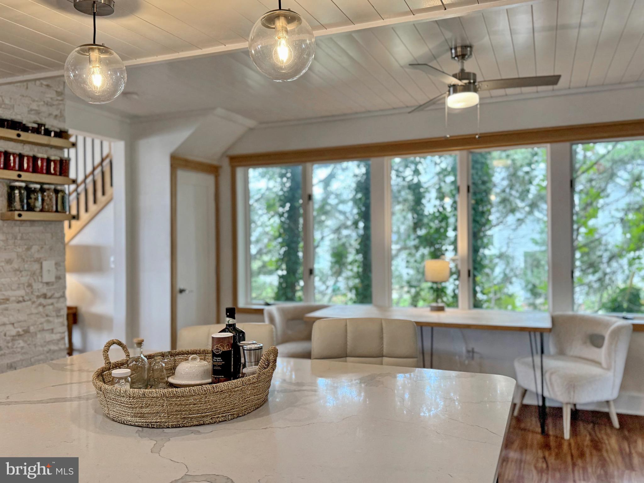 COBB ISLAND - Residential