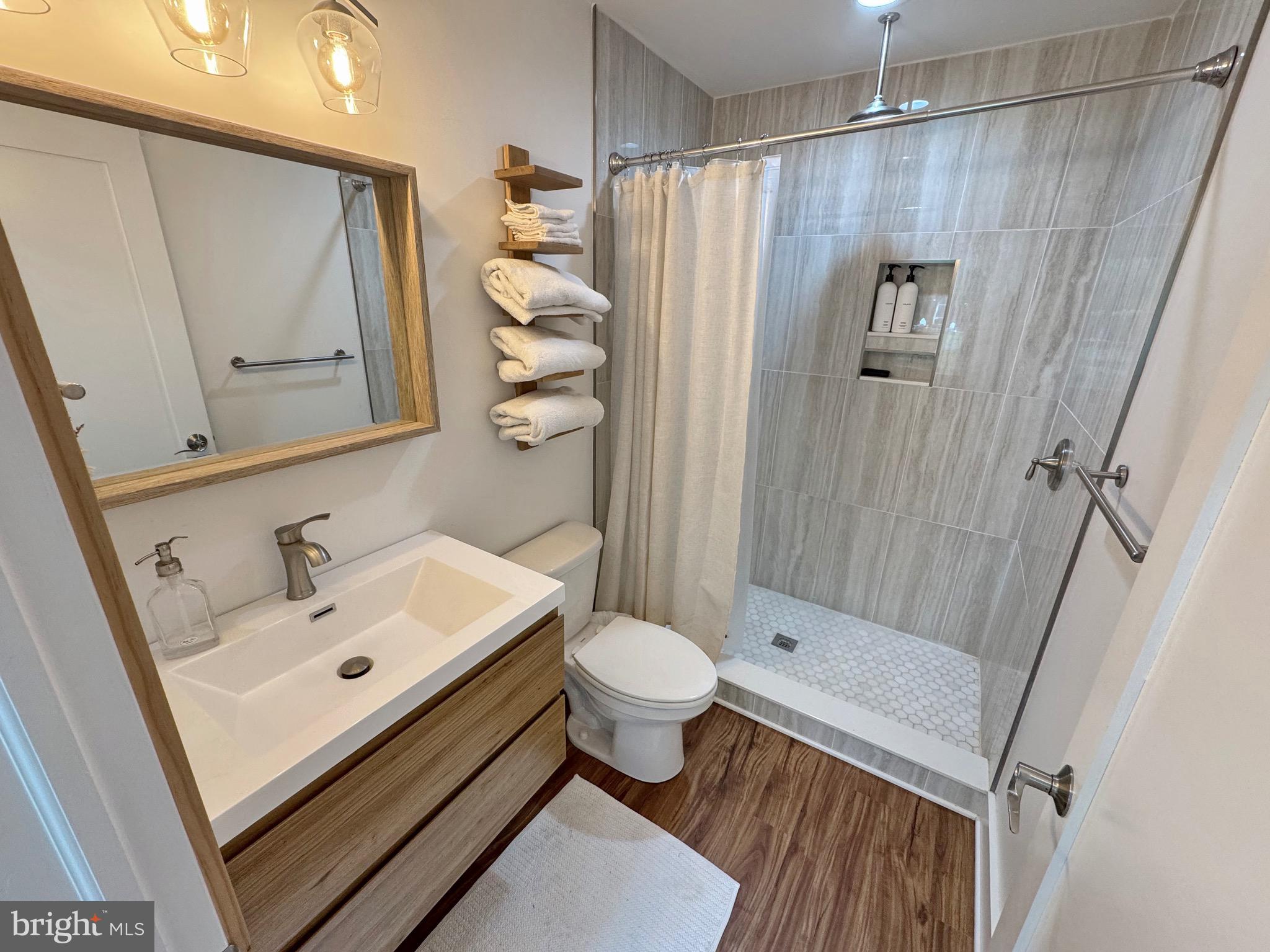 COBB ISLAND - Residential