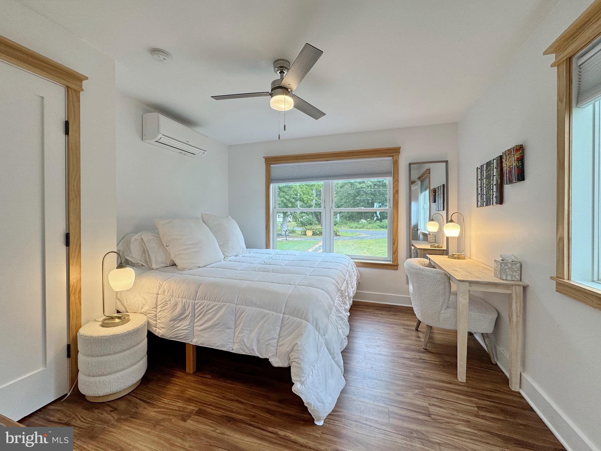 COBB ISLAND - Residential