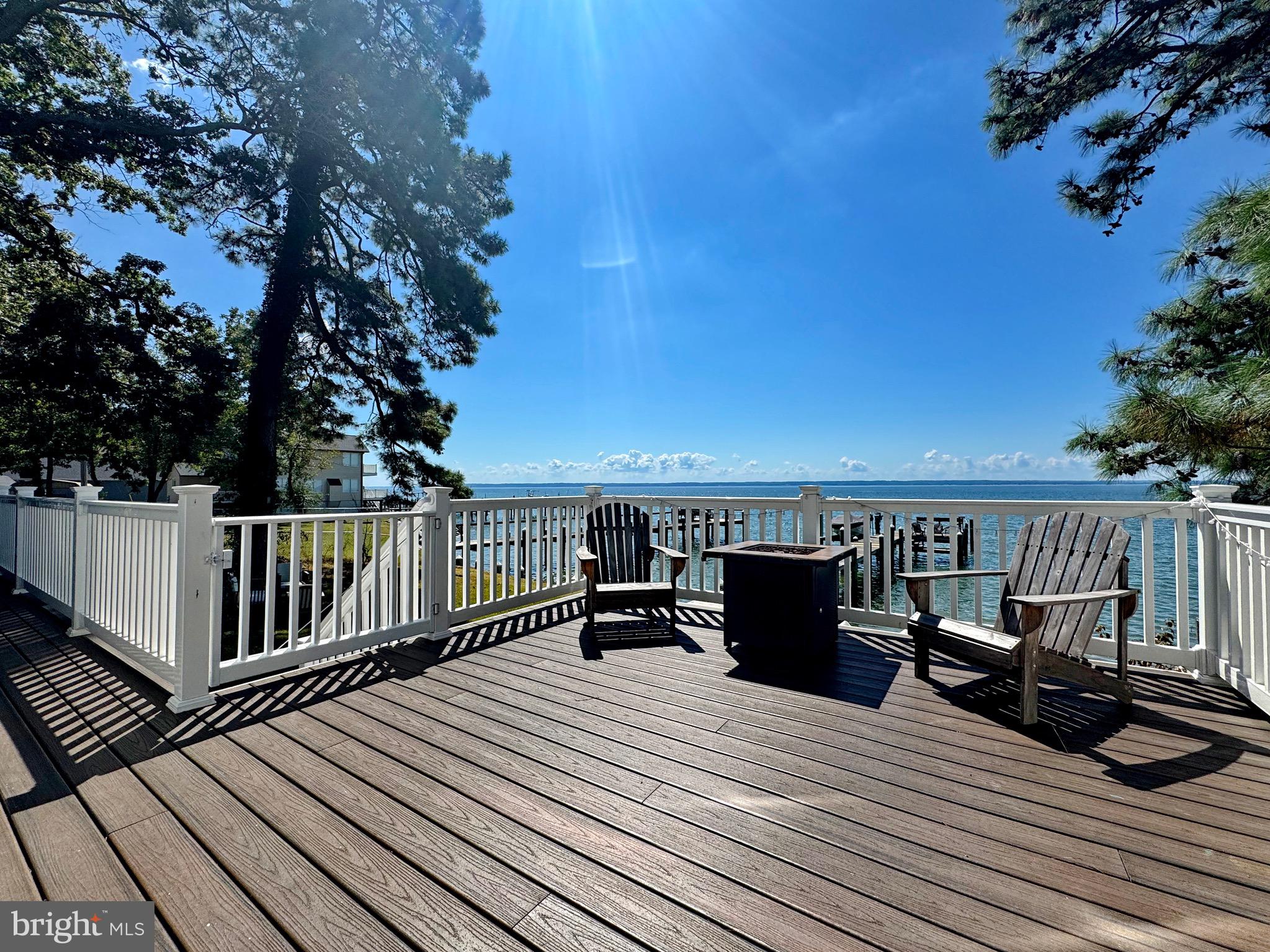 COBB ISLAND - Residential