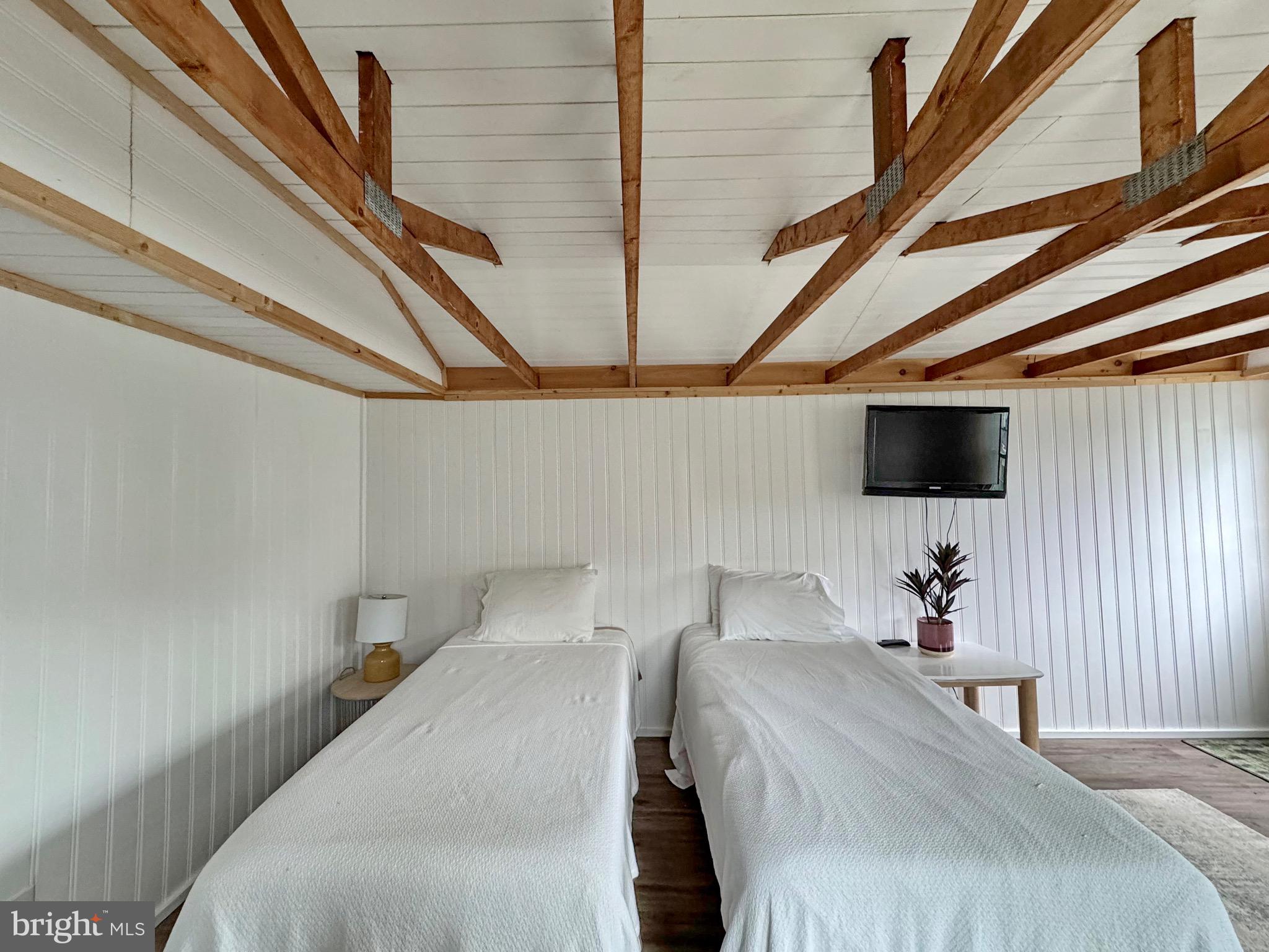 COBB ISLAND - Residential