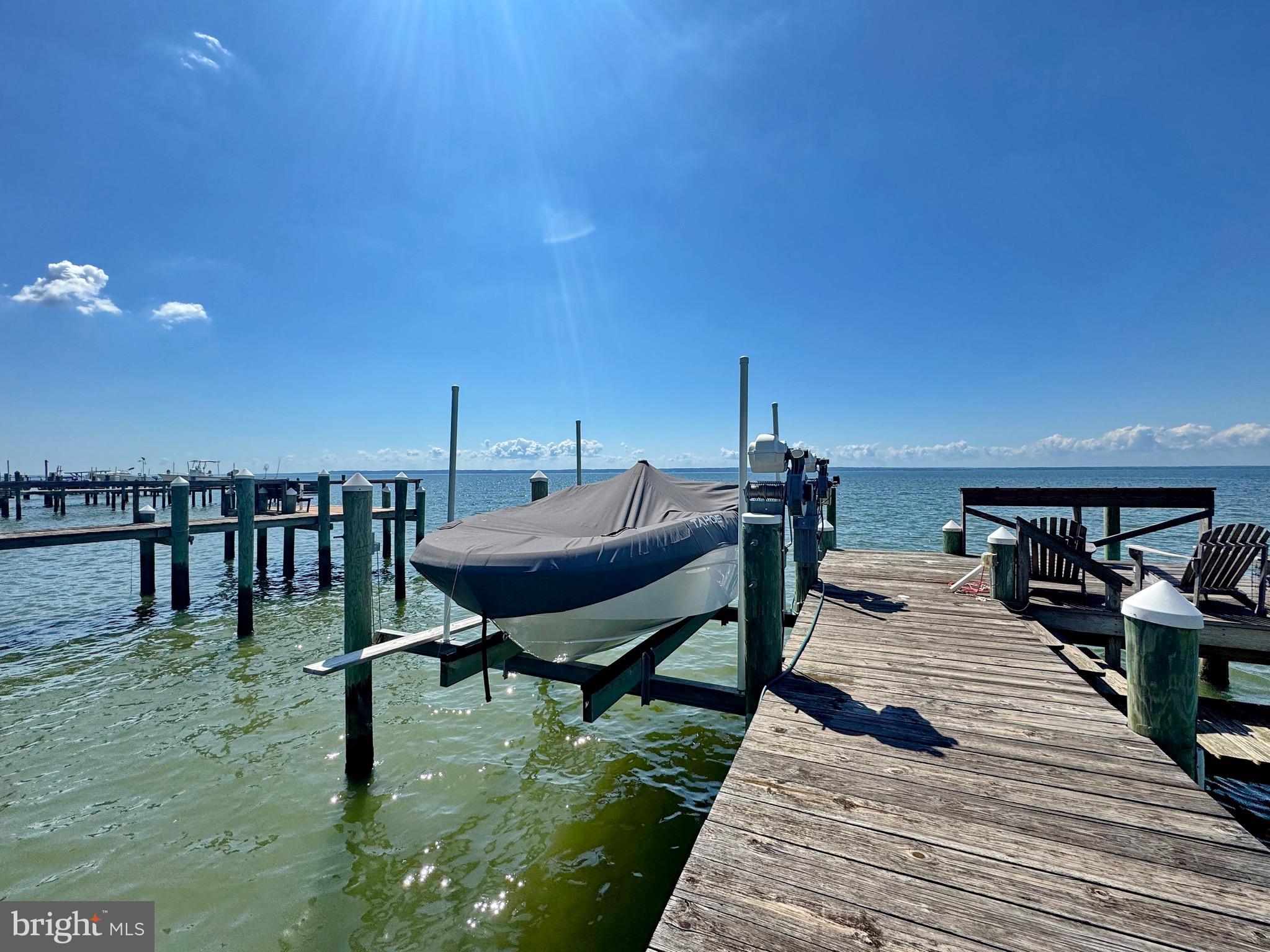 COBB ISLAND - Residential