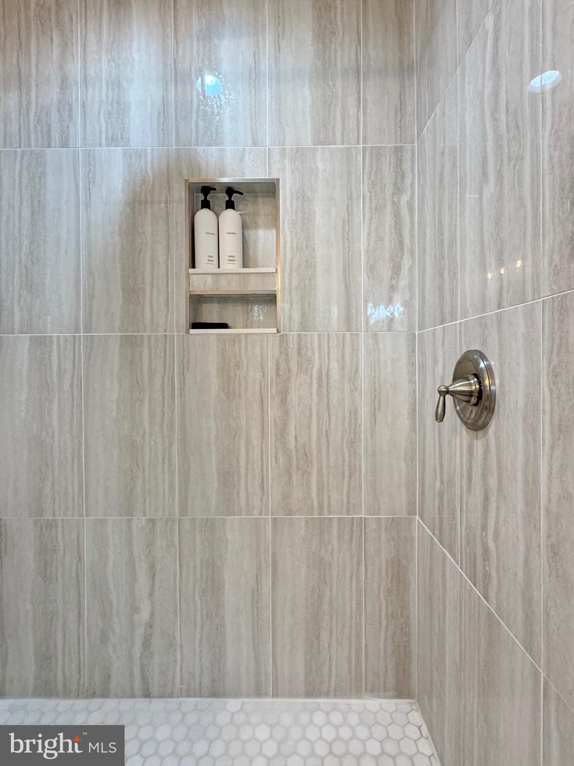 COBB ISLAND - Residential