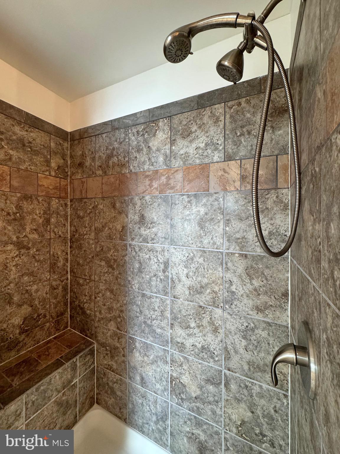 COBB ISLAND - Residential