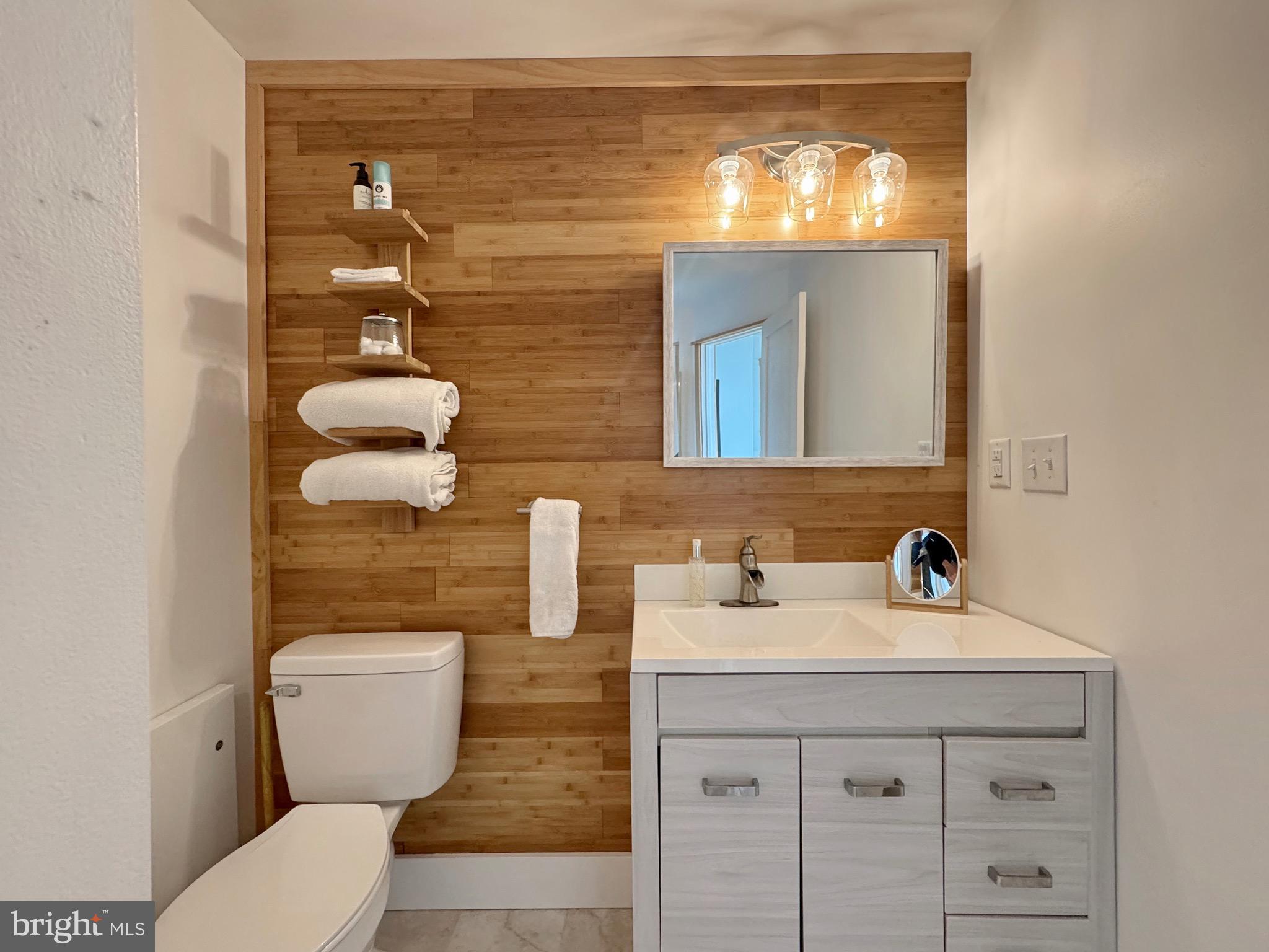 COBB ISLAND - Residential