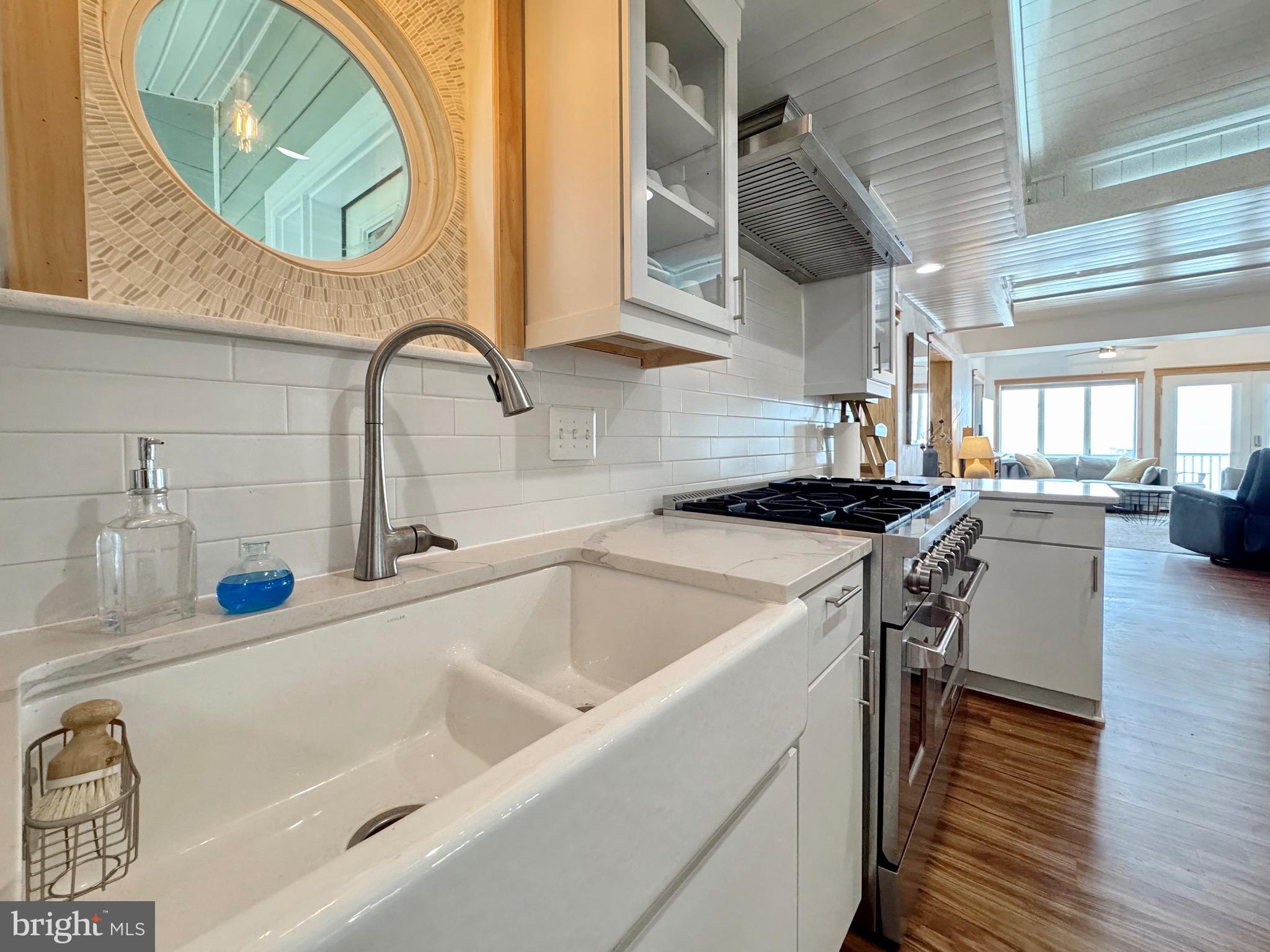 COBB ISLAND - Residential