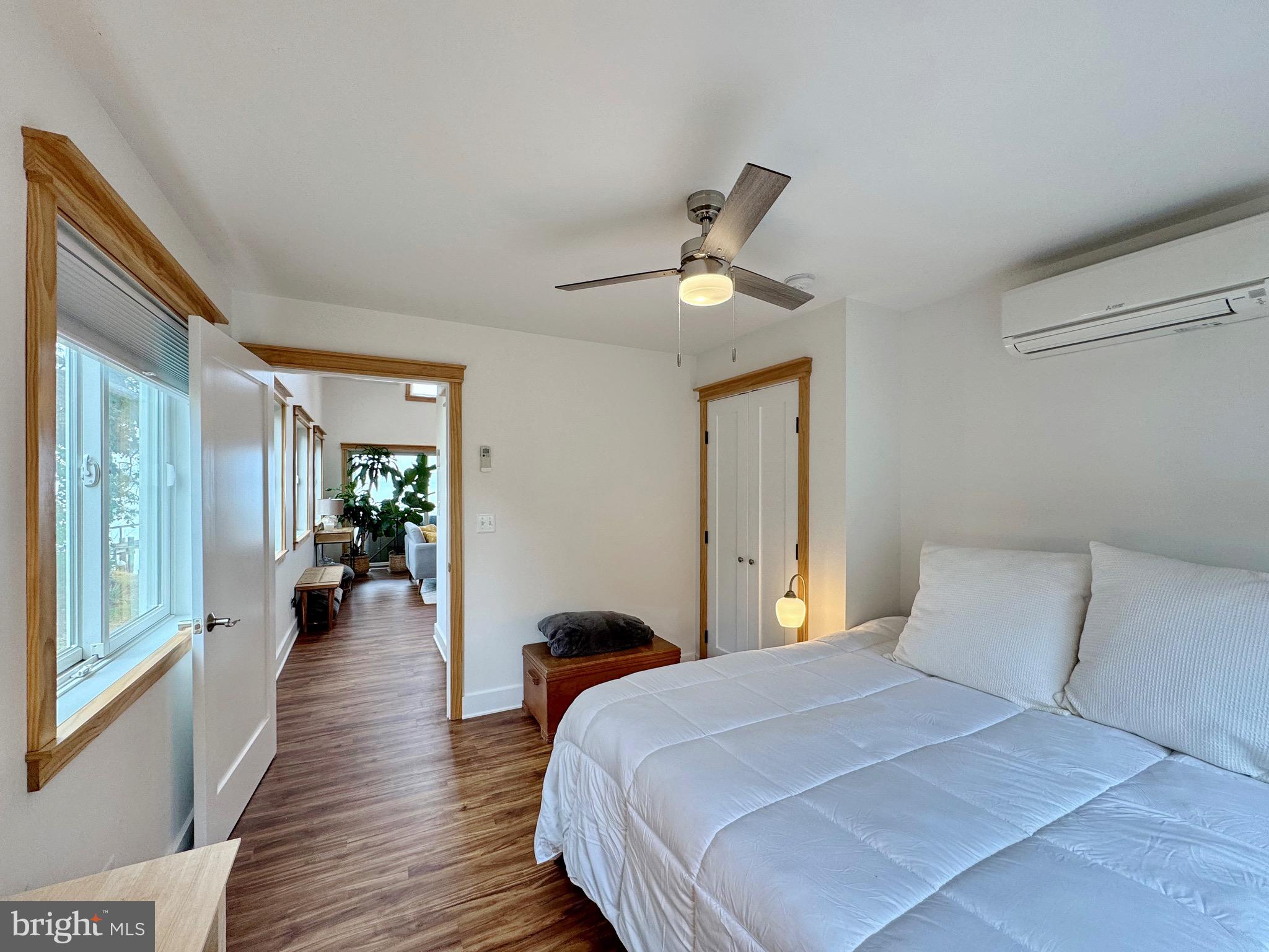 COBB ISLAND - Residential