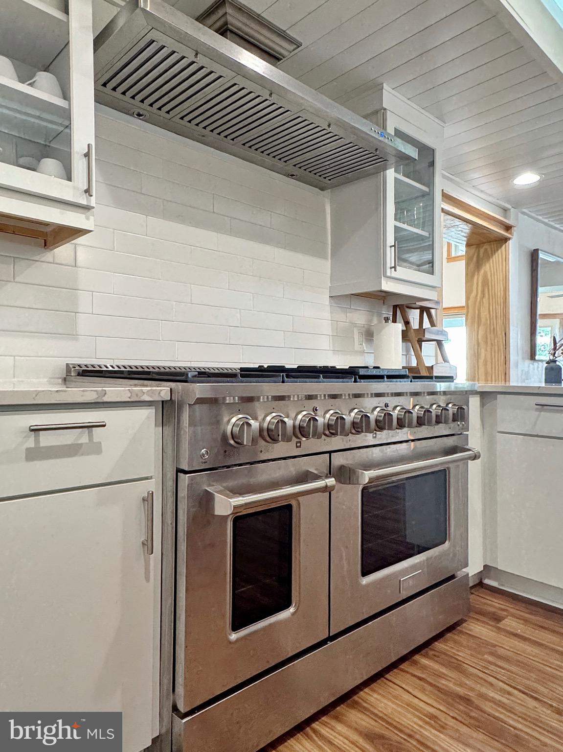 COBB ISLAND - Residential