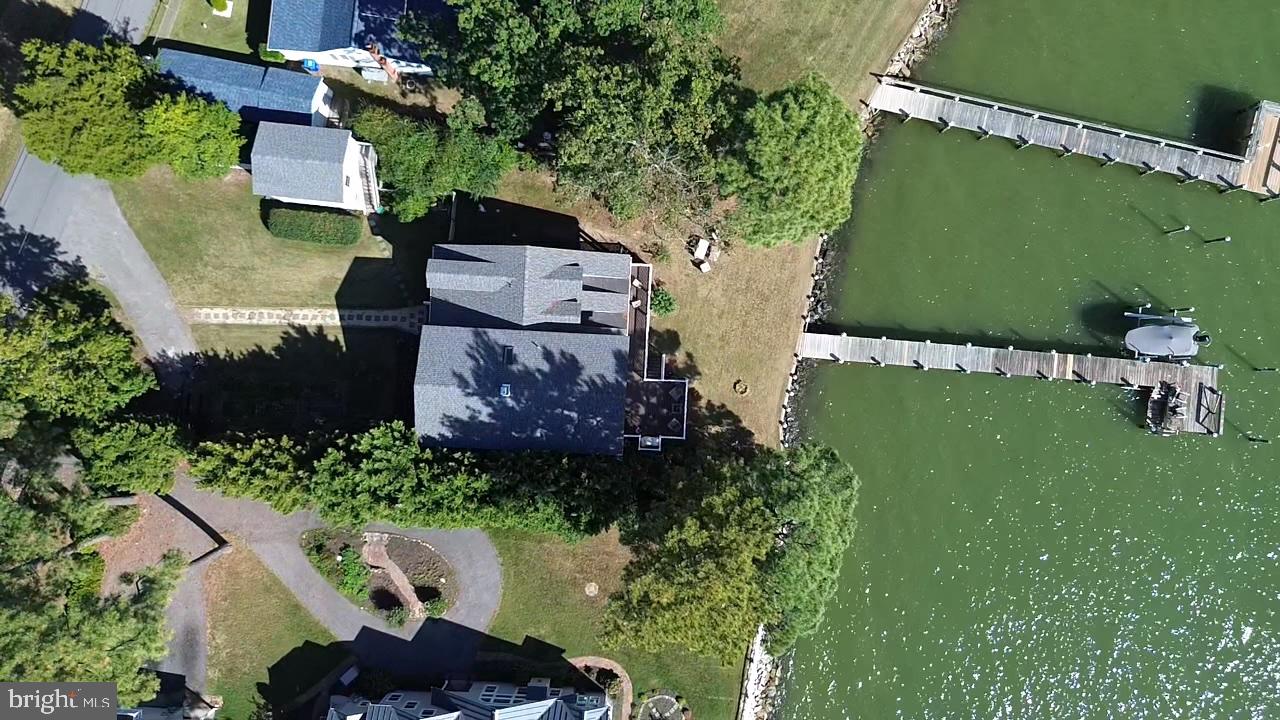 COBB ISLAND - Residential