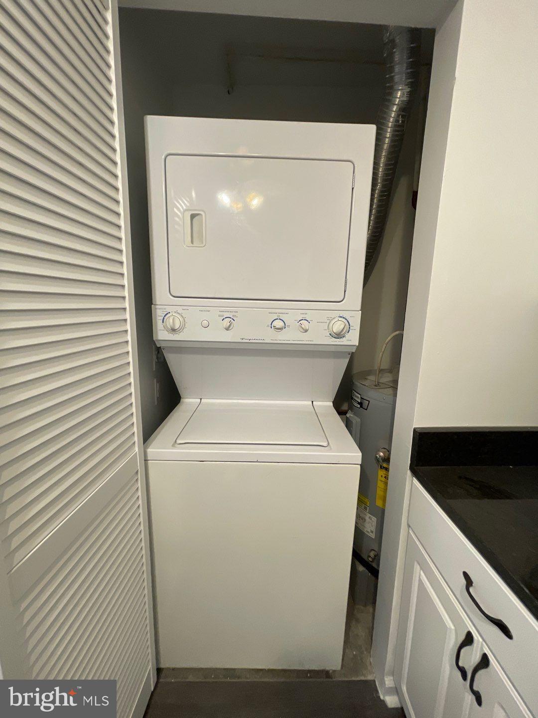 LONG REACH KNOLLS - Residential Lease