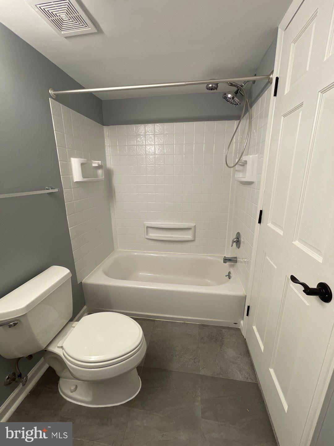 LONG REACH KNOLLS - Residential Lease