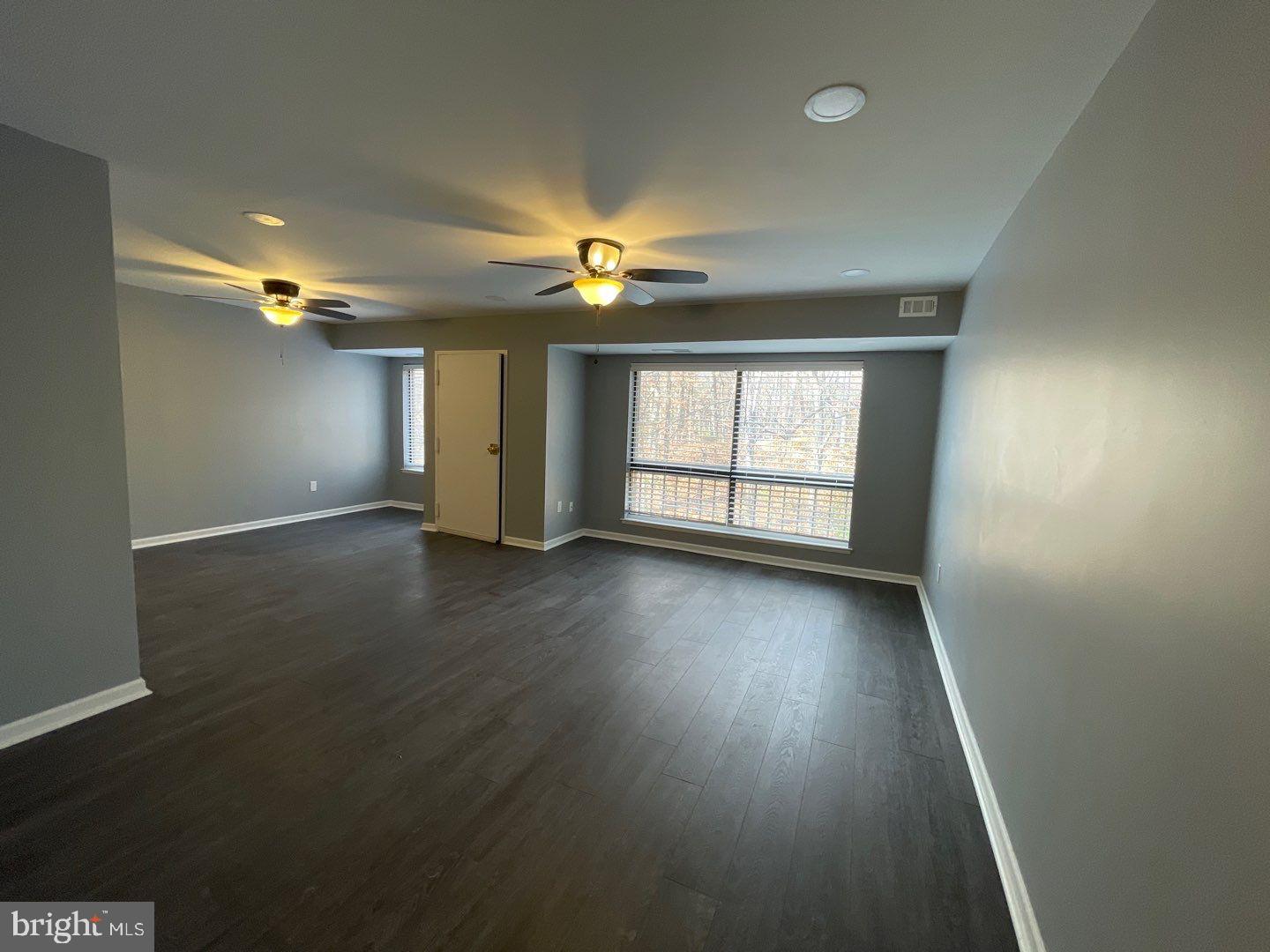 LONG REACH KNOLLS - Residential Lease