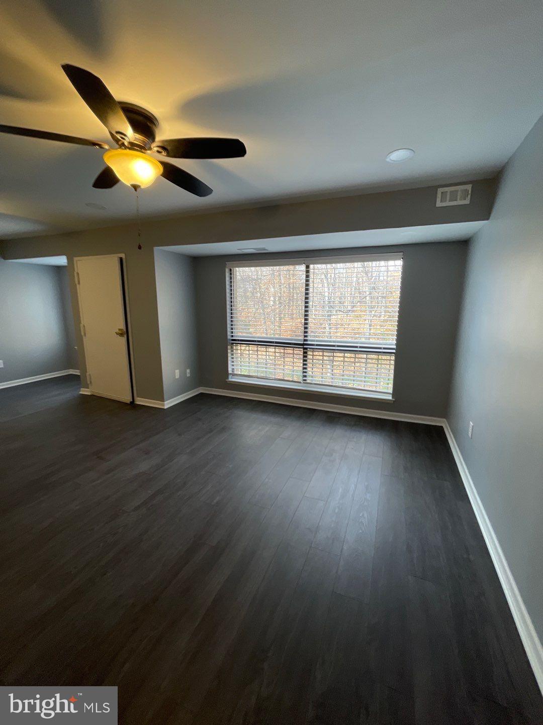 LONG REACH KNOLLS - Residential Lease