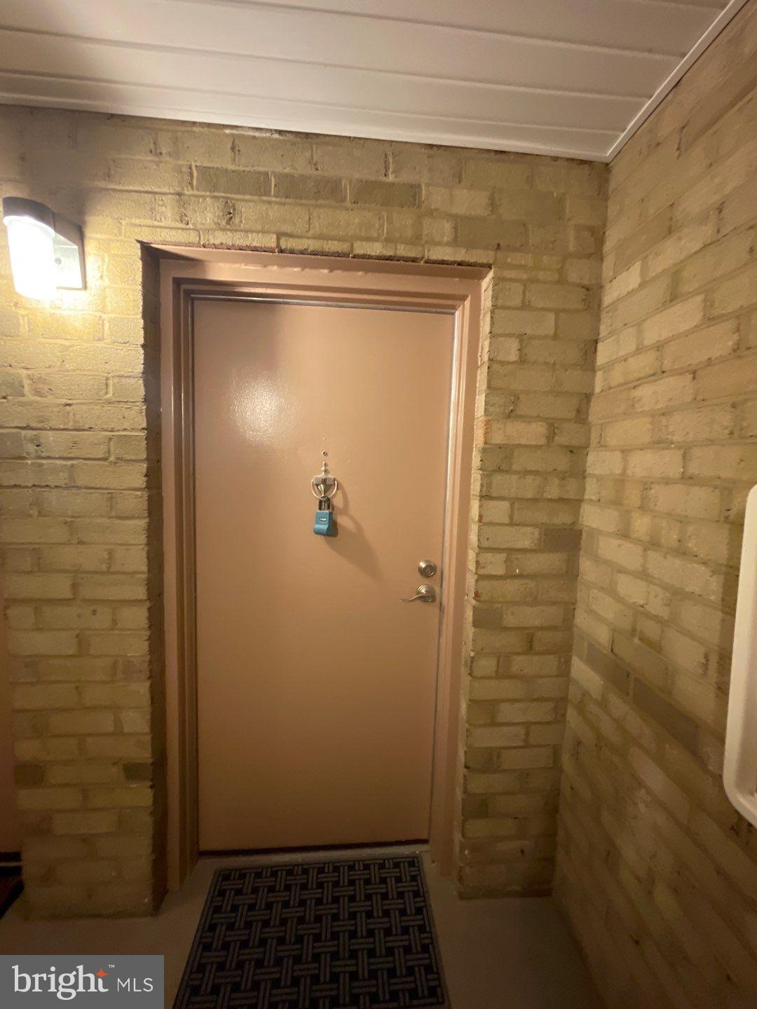 LONG REACH KNOLLS - Residential Lease