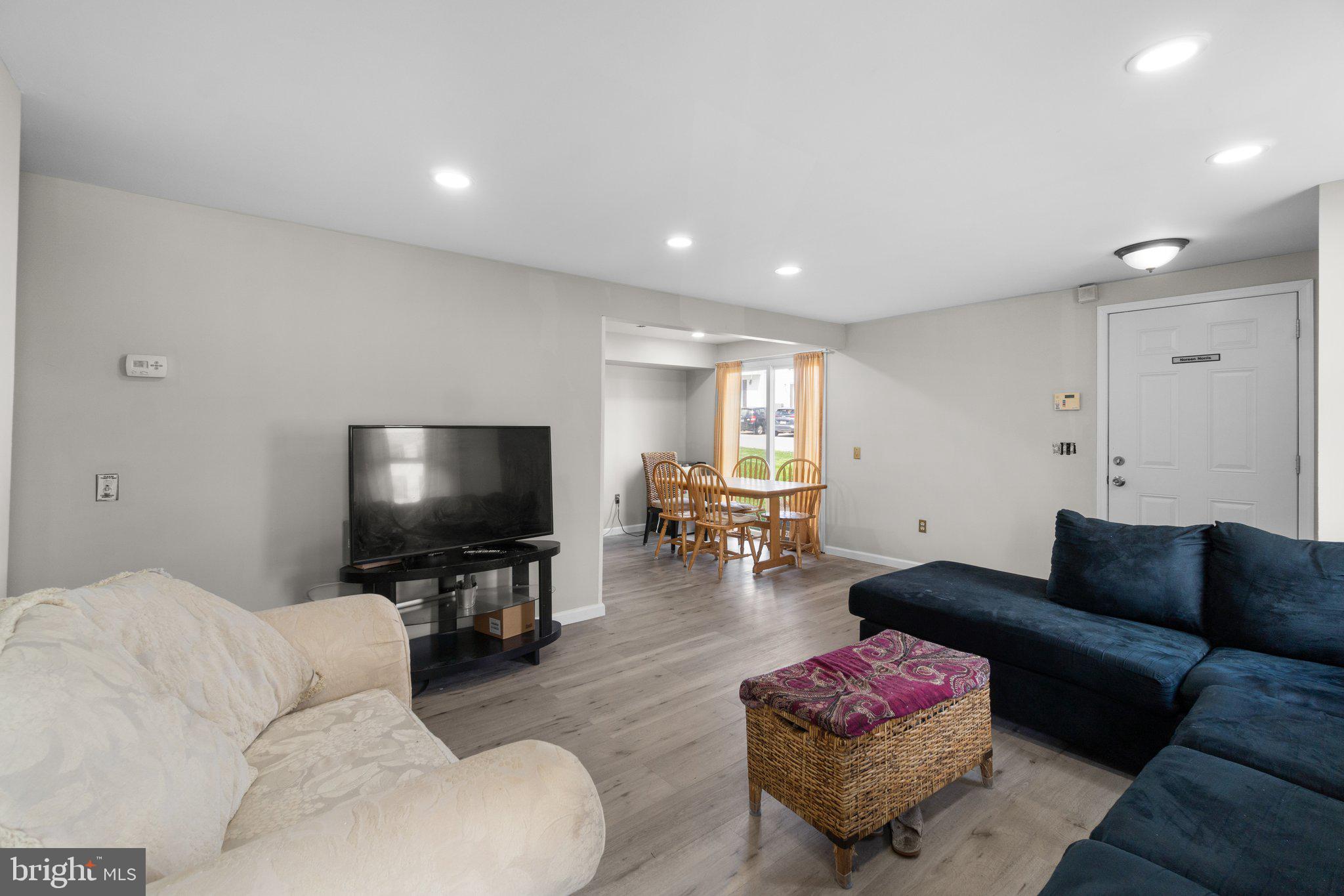 32 COLISTON ROAD B