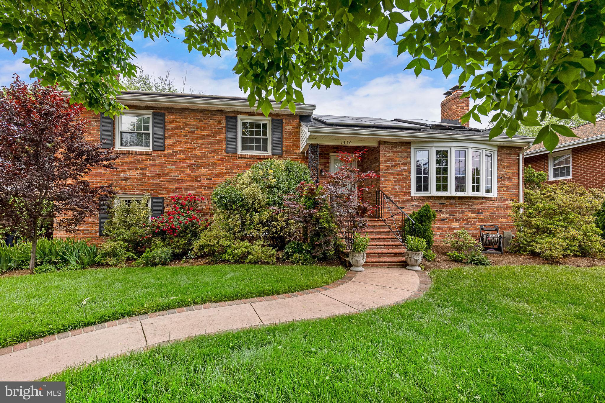 VARSITY PARK - Residential