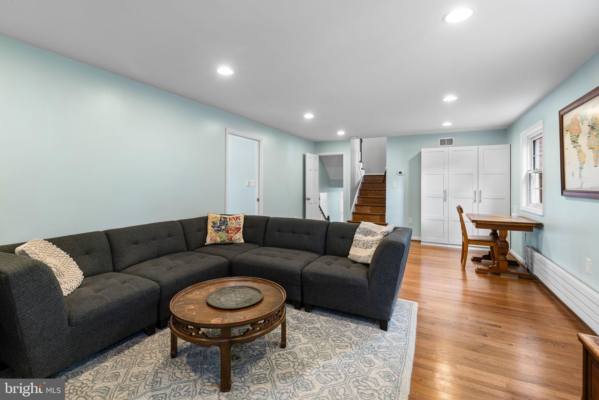 VARSITY PARK - Residential