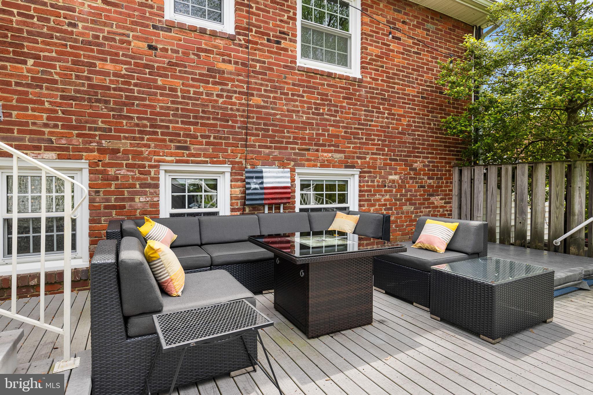 VARSITY PARK - Residential