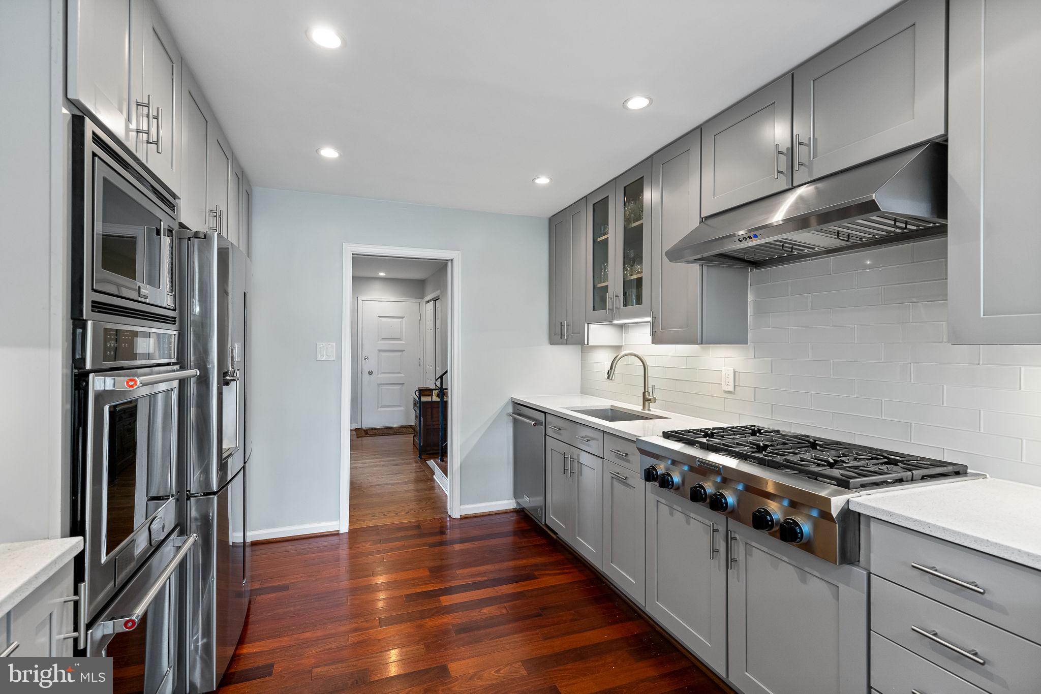 VARSITY PARK - Residential