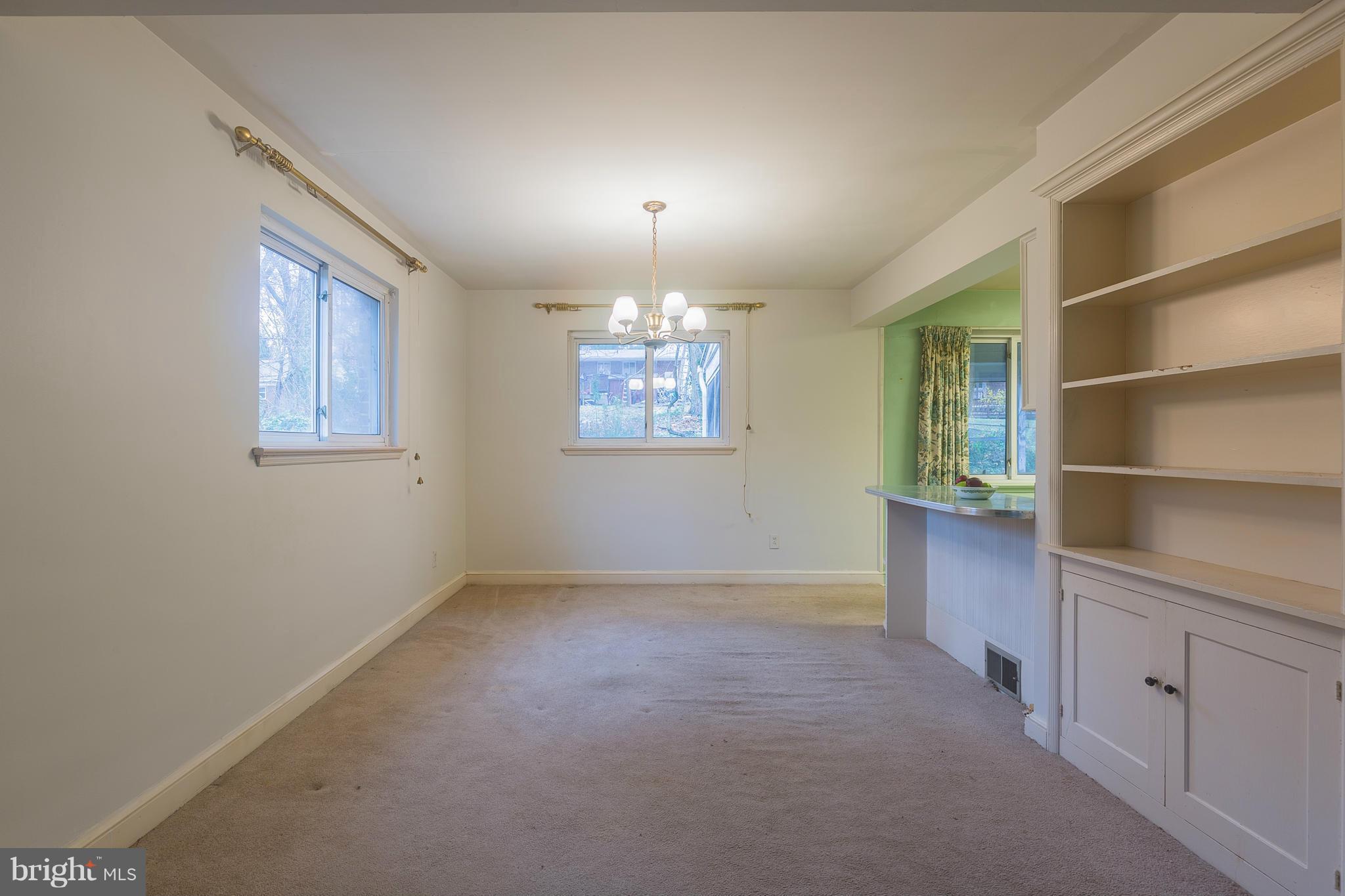 BROYHILL CREST - Residential