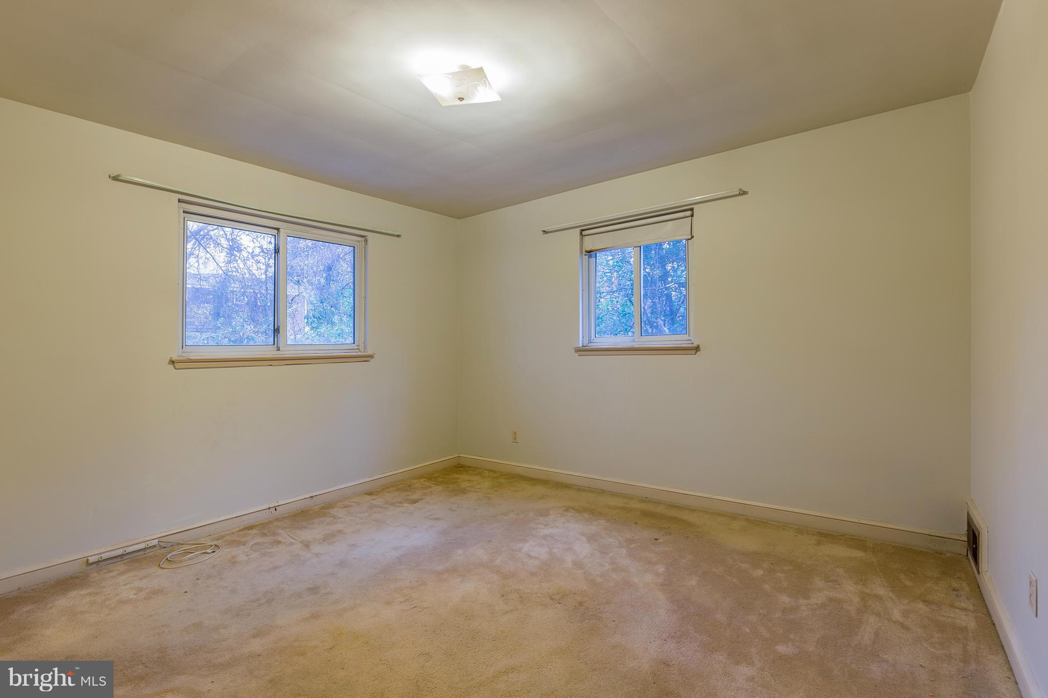 BROYHILL CREST - Residential