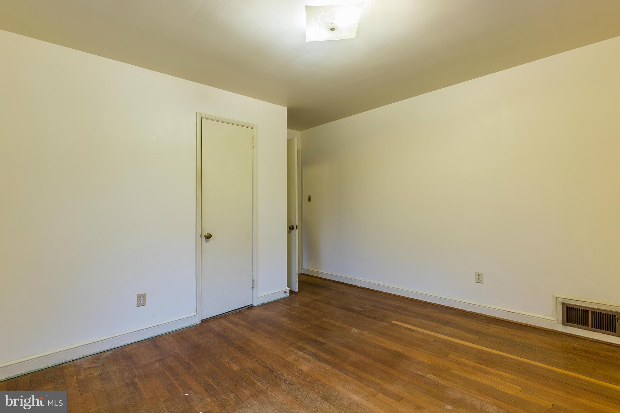 BROYHILL CREST - Residential