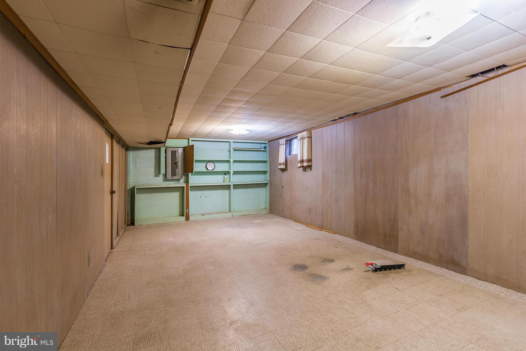 BROYHILL CREST - Residential