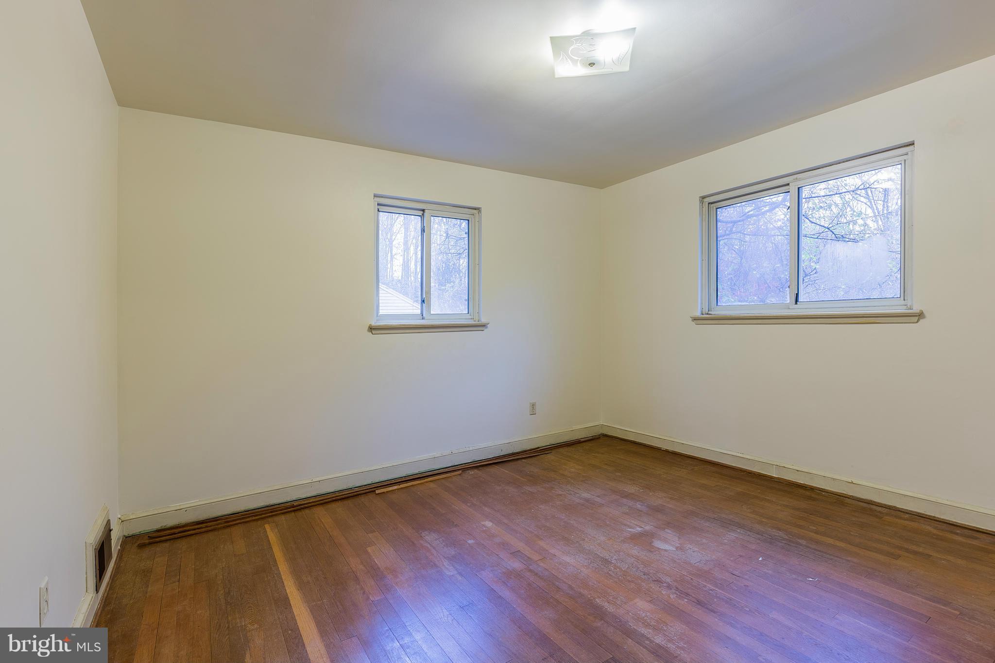 BROYHILL CREST - Residential