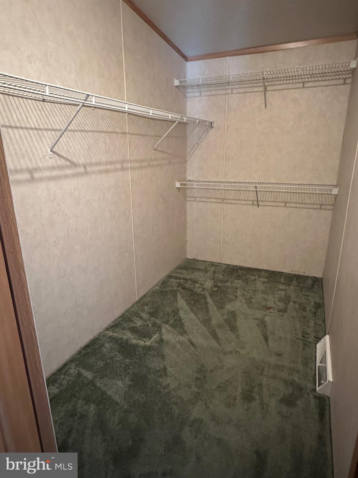 ETTERS - Commercial Sale