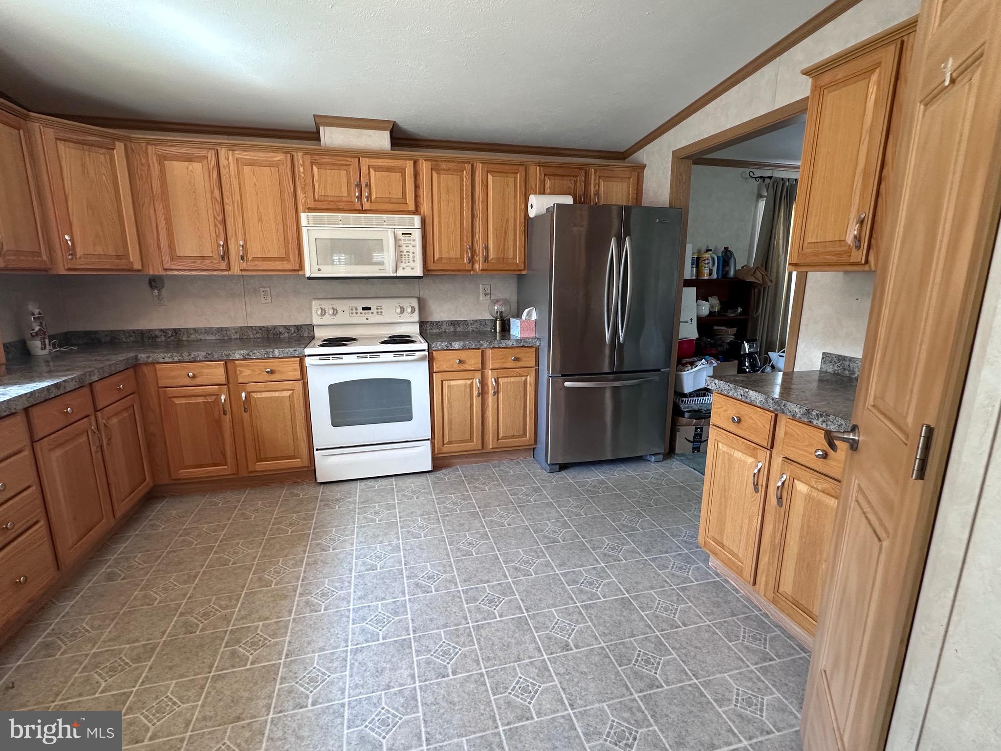 ETTERS - Commercial Sale