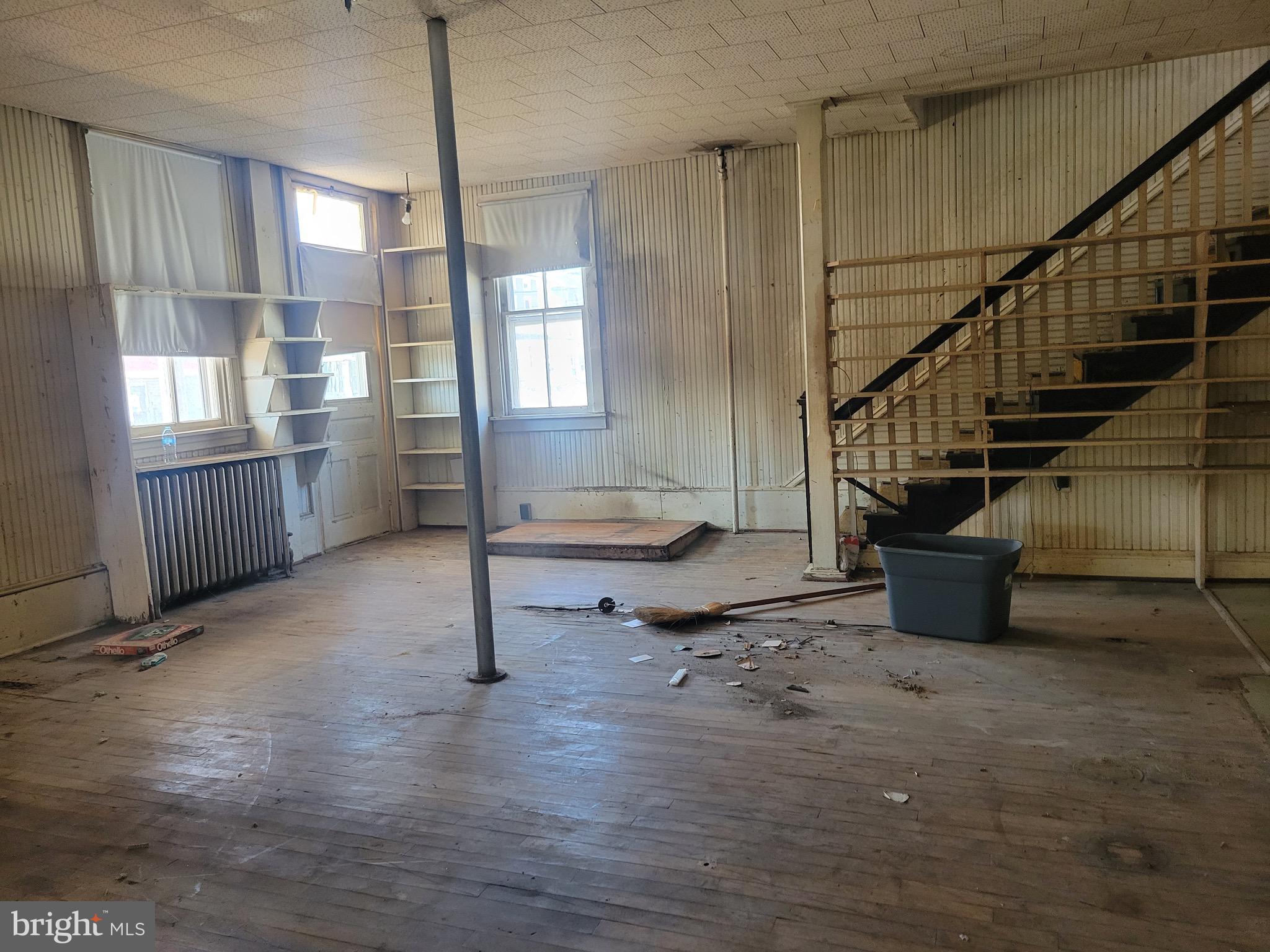 ETTERS - Commercial Sale