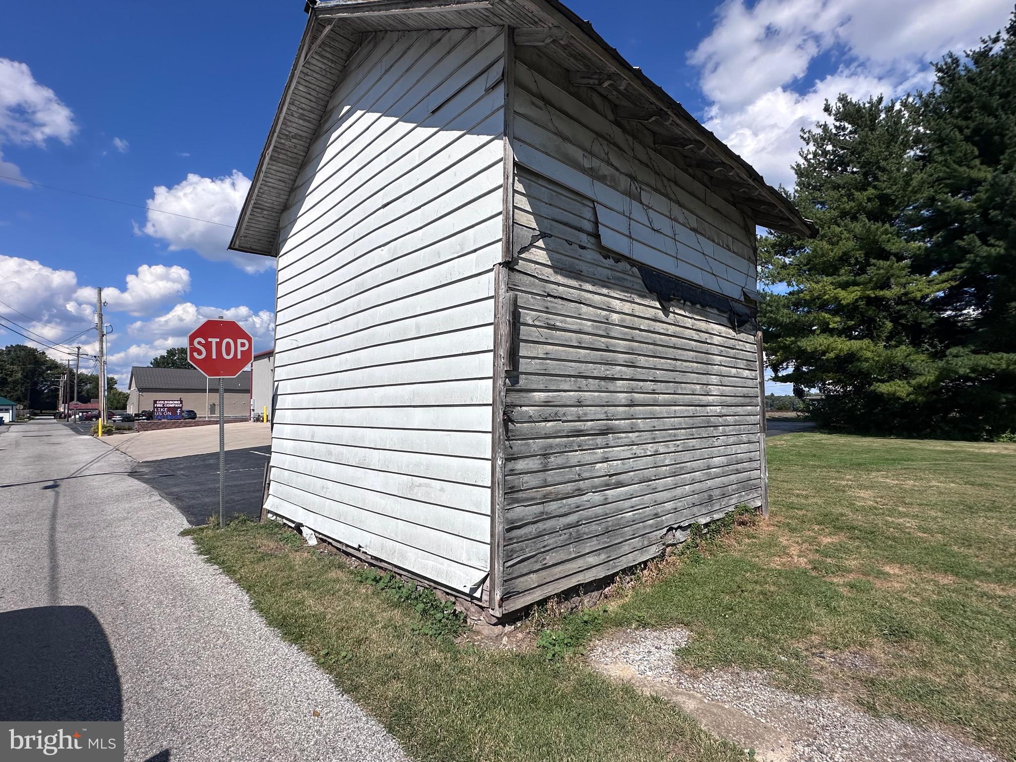 ETTERS - Commercial Sale