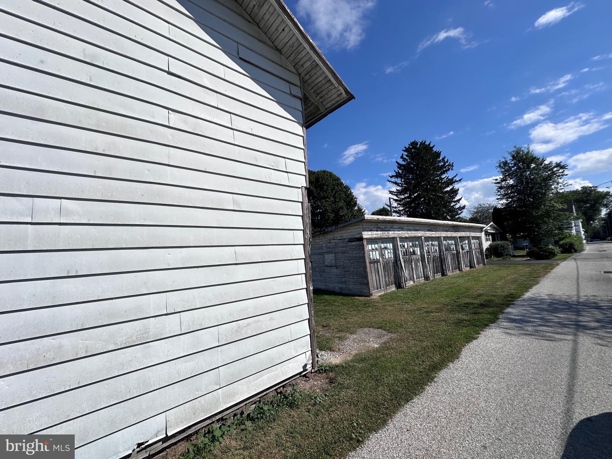 ETTERS - Commercial Sale