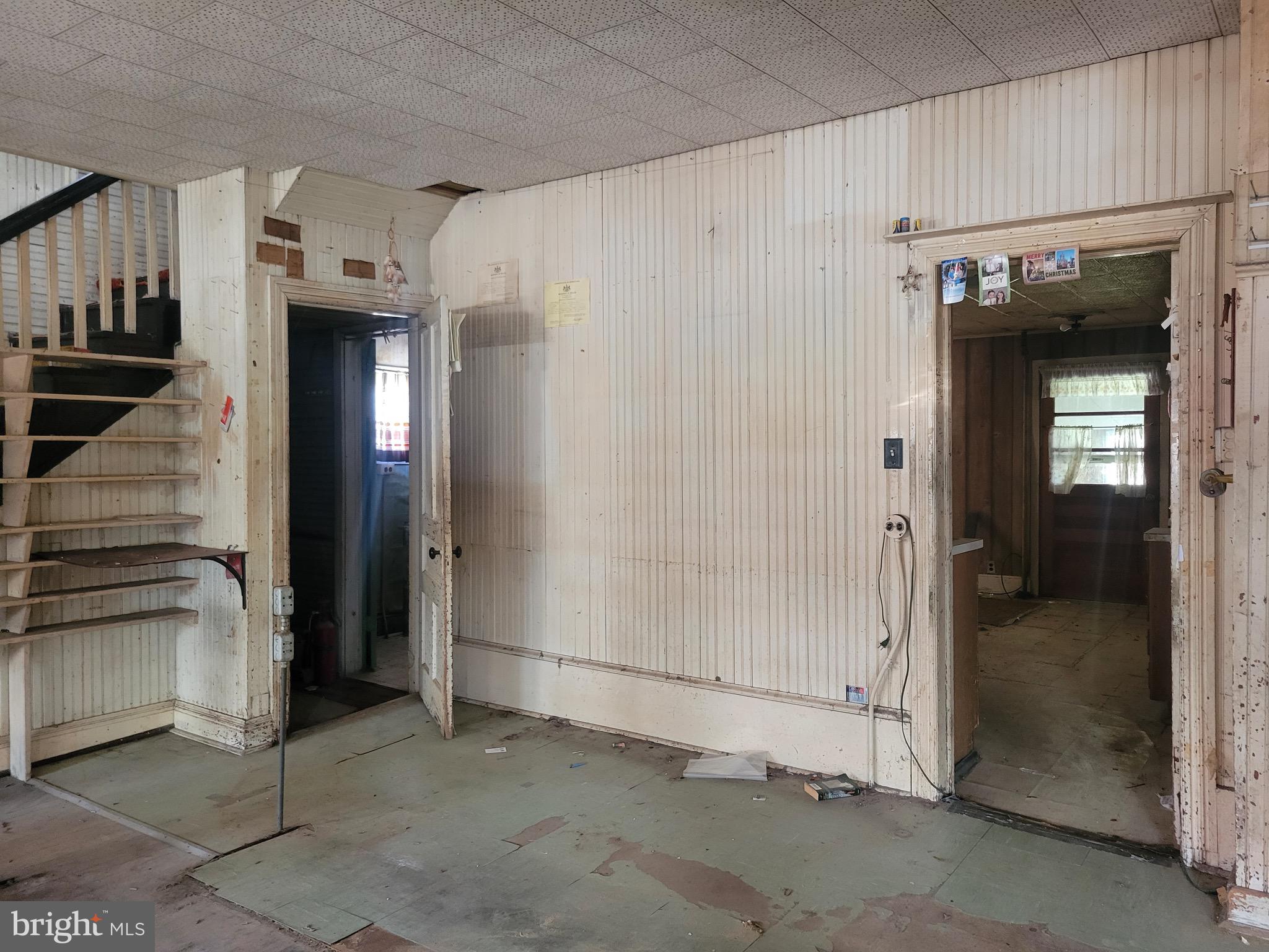 ETTERS - Commercial Sale