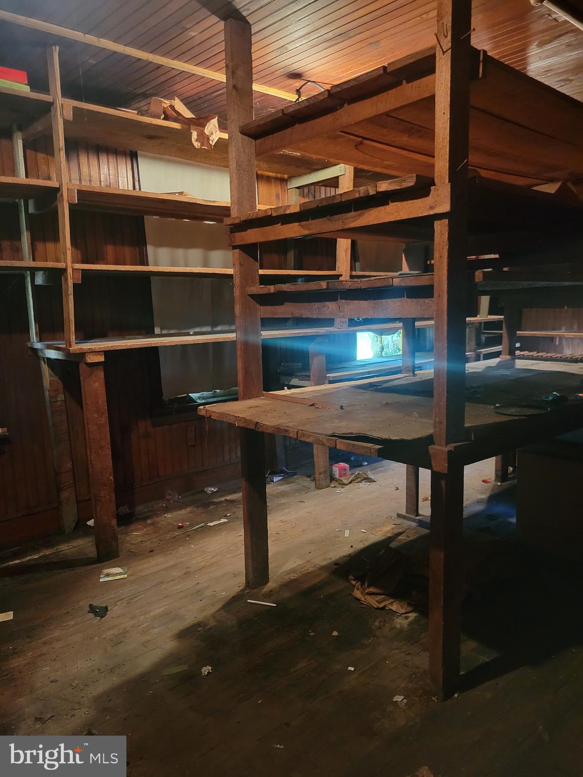 ETTERS - Commercial Sale