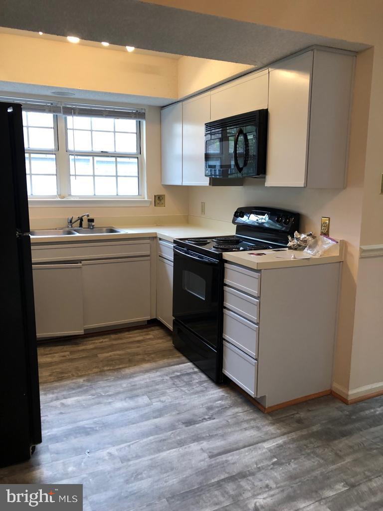 HEIGHTS AT PENDERBROOK - Residential Lease